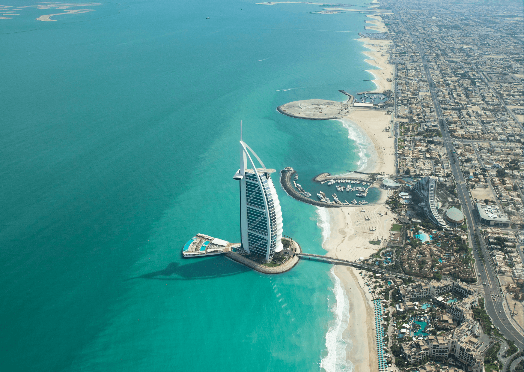 Какое море в дубае в оаэ. Индийский океан в Дубае. Дубай море или океан. Дубай океан фото. Дубай море пляж.
